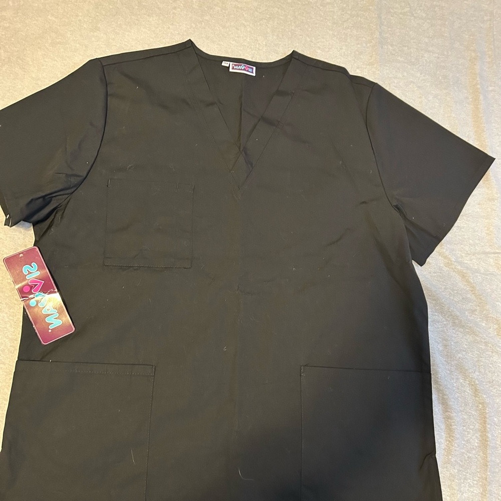 Unisex Black Scrub Top size xl